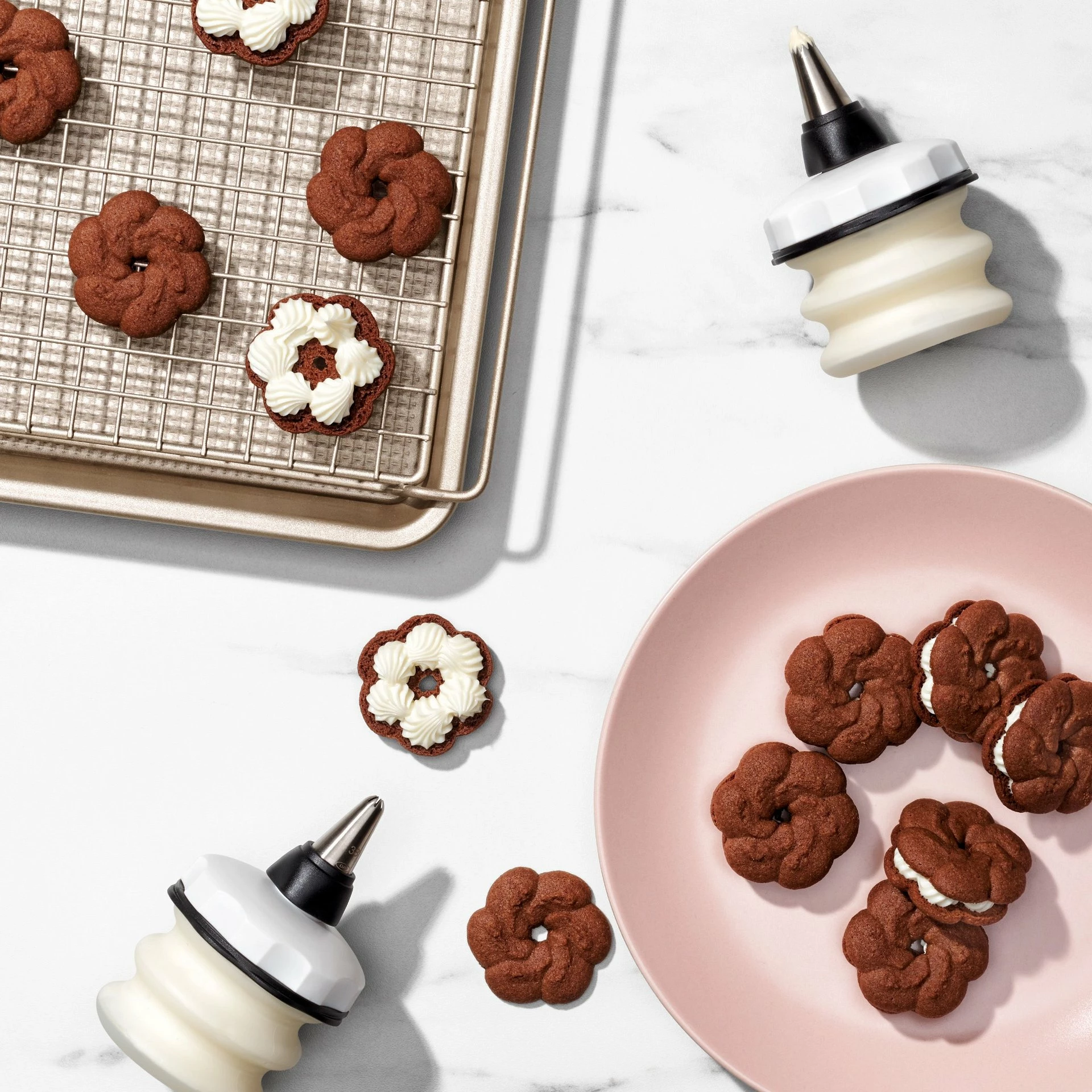 OXO 8-Piece Baker's Silicone Decorating Bottle Kit - Black - Image 15